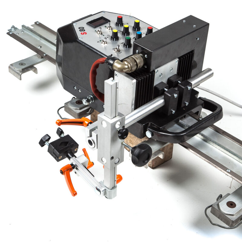 S80 welding carriage with oscillator sliding on track
