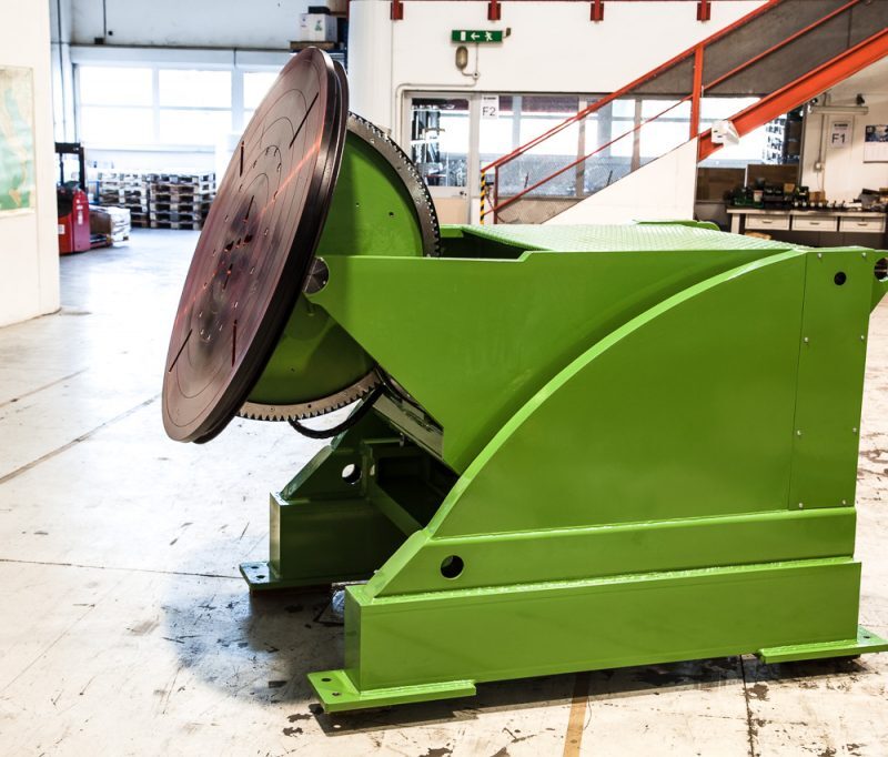 Tavole rotanti per saldatura PE-3 assi