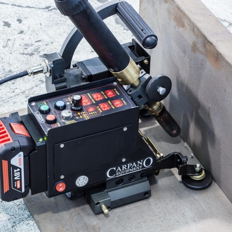 WAVE self aligning welding carriage with oscillator